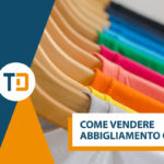vendere abbigliamento online, serie di magliette su appendini